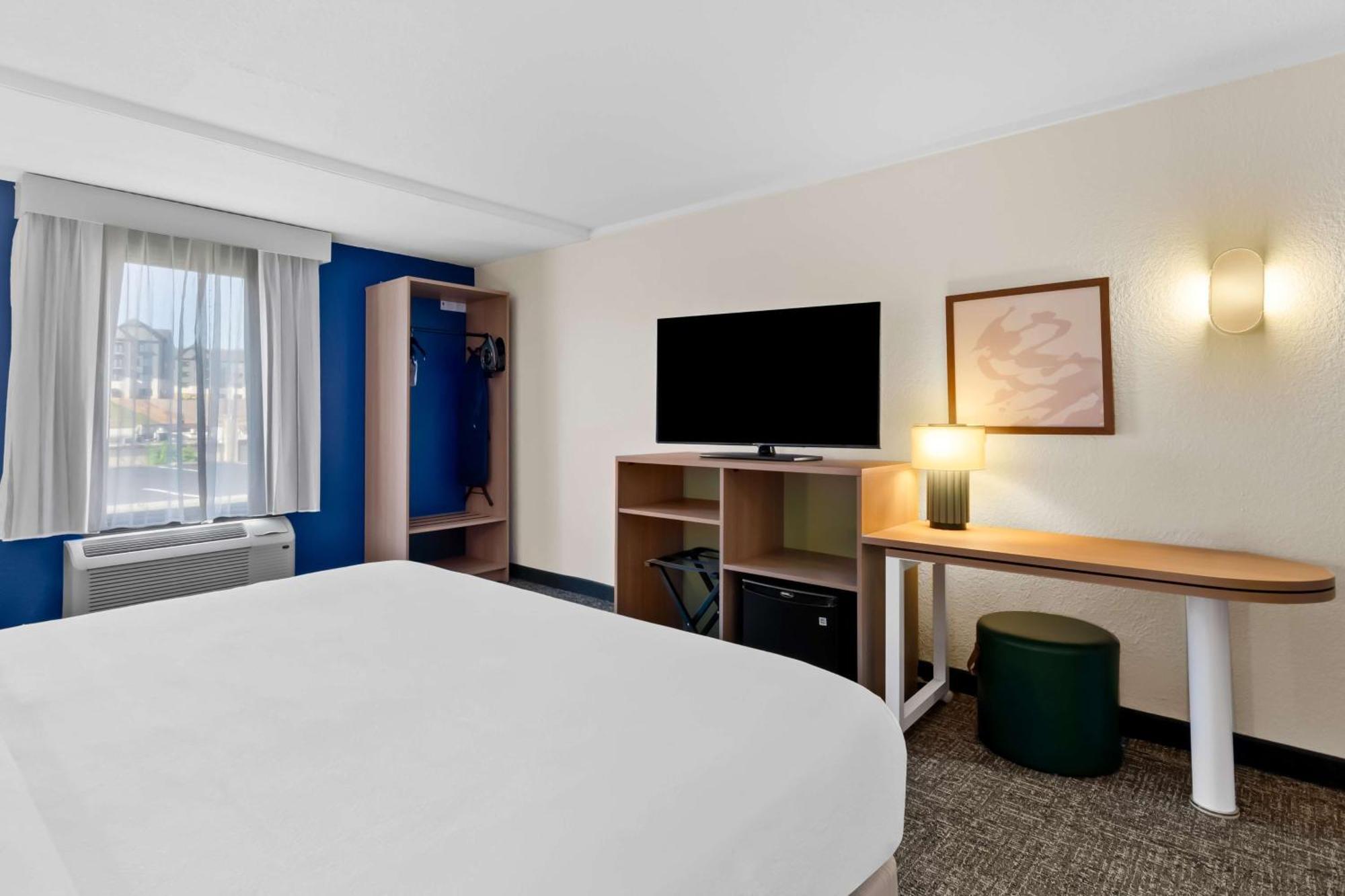 Spark By Hilton Daleville Roanoke North Экстерьер фото