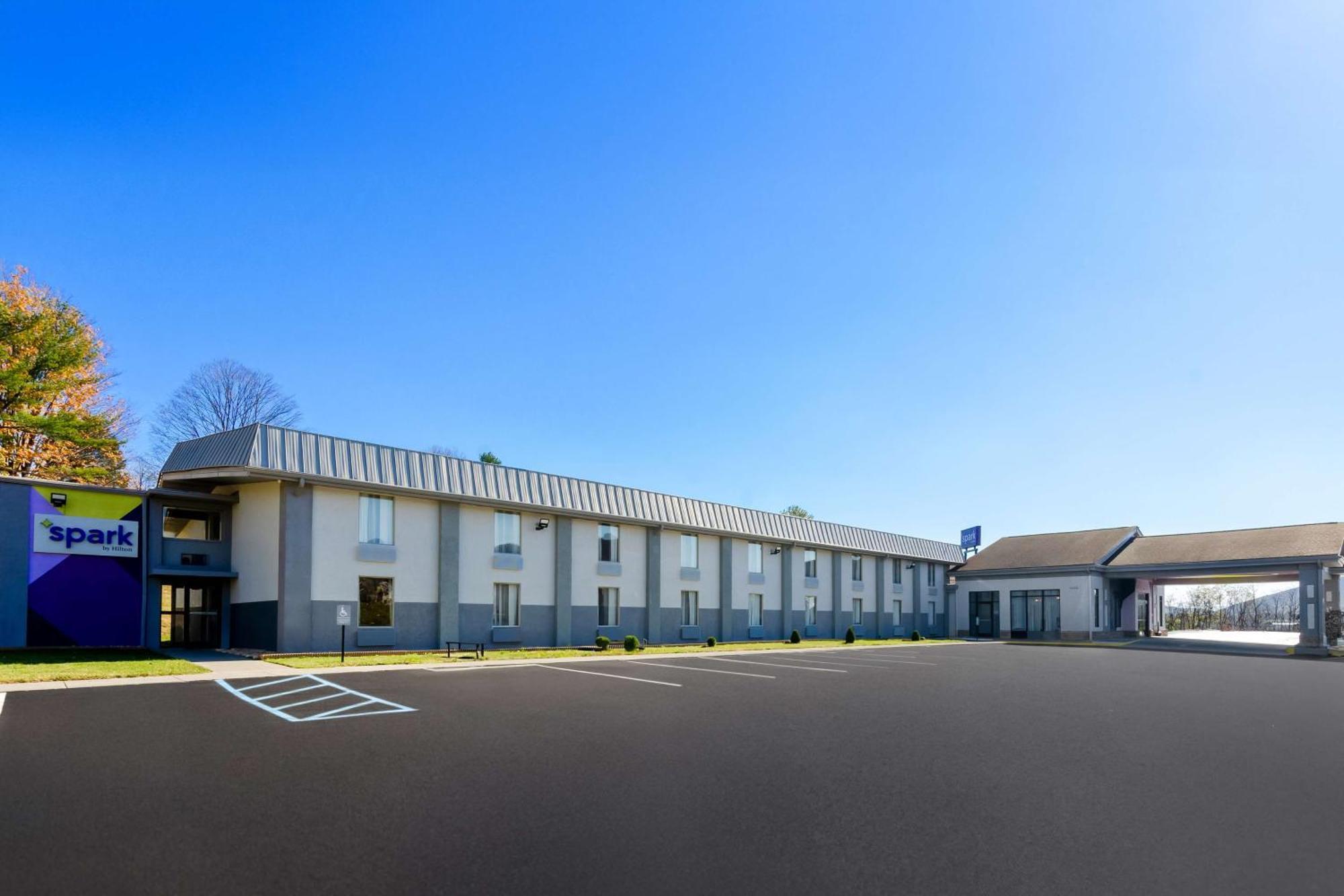 Spark By Hilton Daleville Roanoke North Экстерьер фото